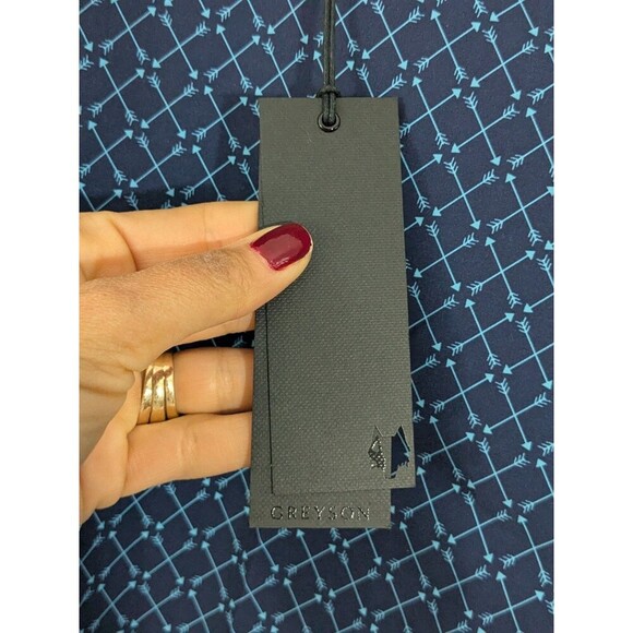 Brand New Greyson Golf Tour Men’s Montauk Shorts Navy Blue Arrow Print Size 38 - Picture 2 of 8